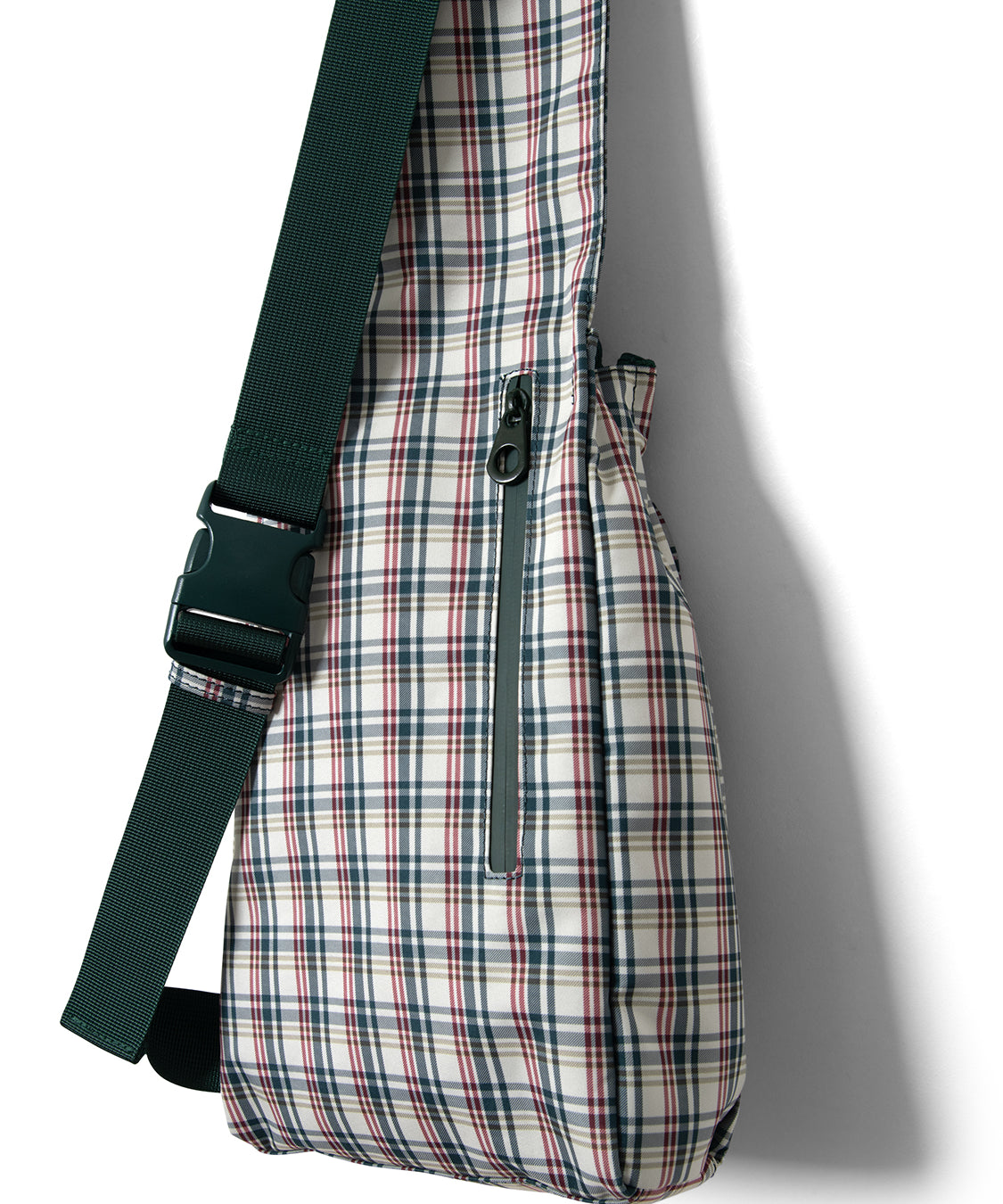 ai26-damson-madder-pf26-dm-3943003p_15aff657-d706-4c3f-bd2b-3747b591c772.jpg