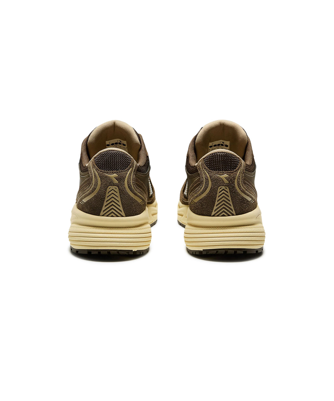 Sneakers Basse Mythos star DIADORA Unisex - Marrone