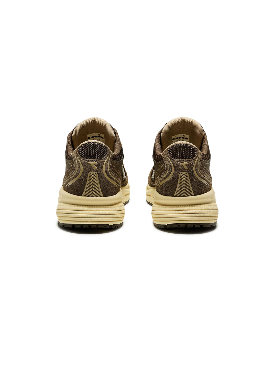 Sneakers Basse Mythos star DIADORA Unisex - Marrone