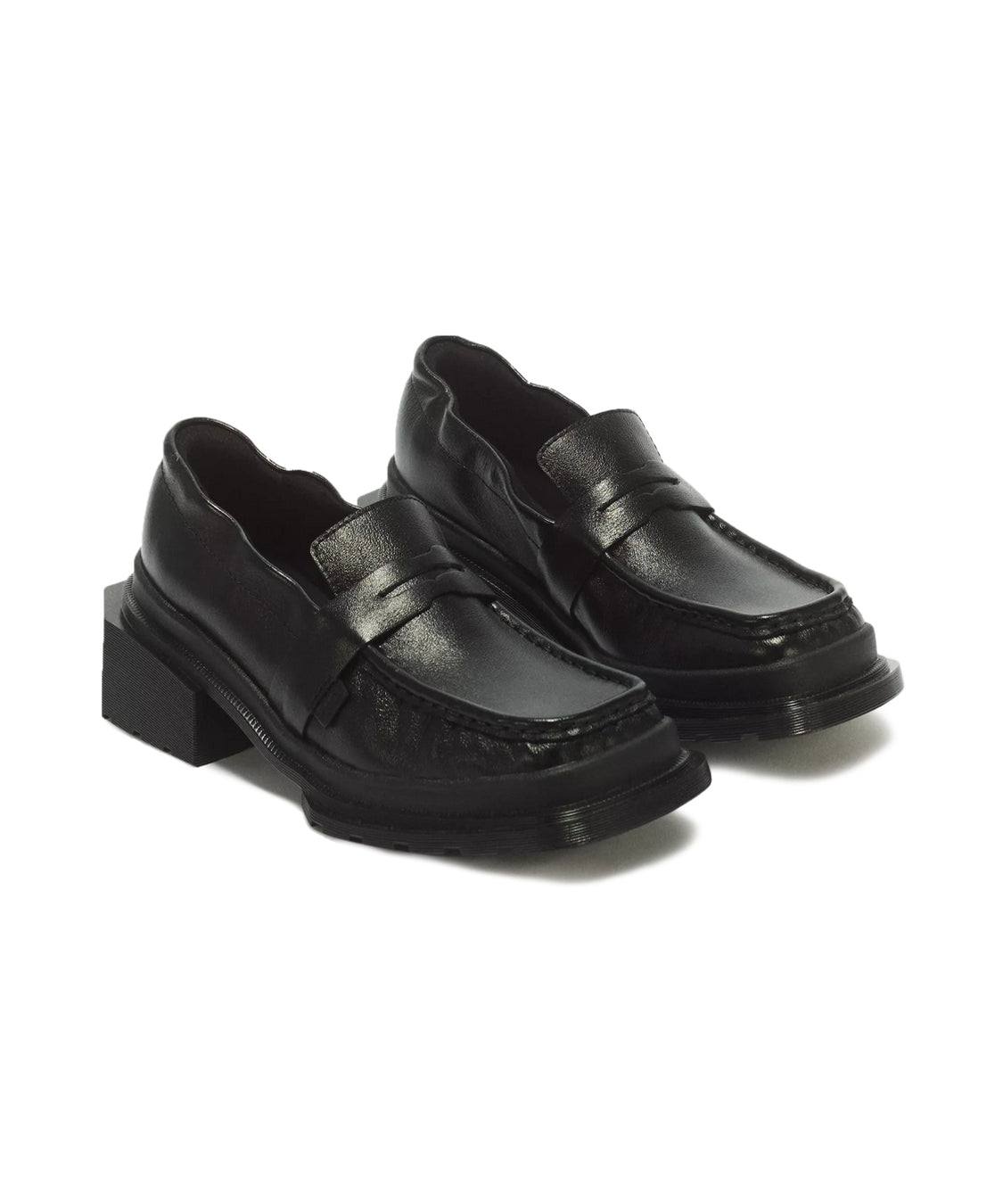 ai26-drmartens-420630010012p_e05cfd73-9968-4a59-bacd-a0895b8aba97.jpg