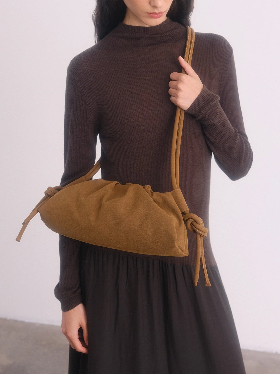 Borsa a spalla Dumpling Bag OLEND Donna - Marrone