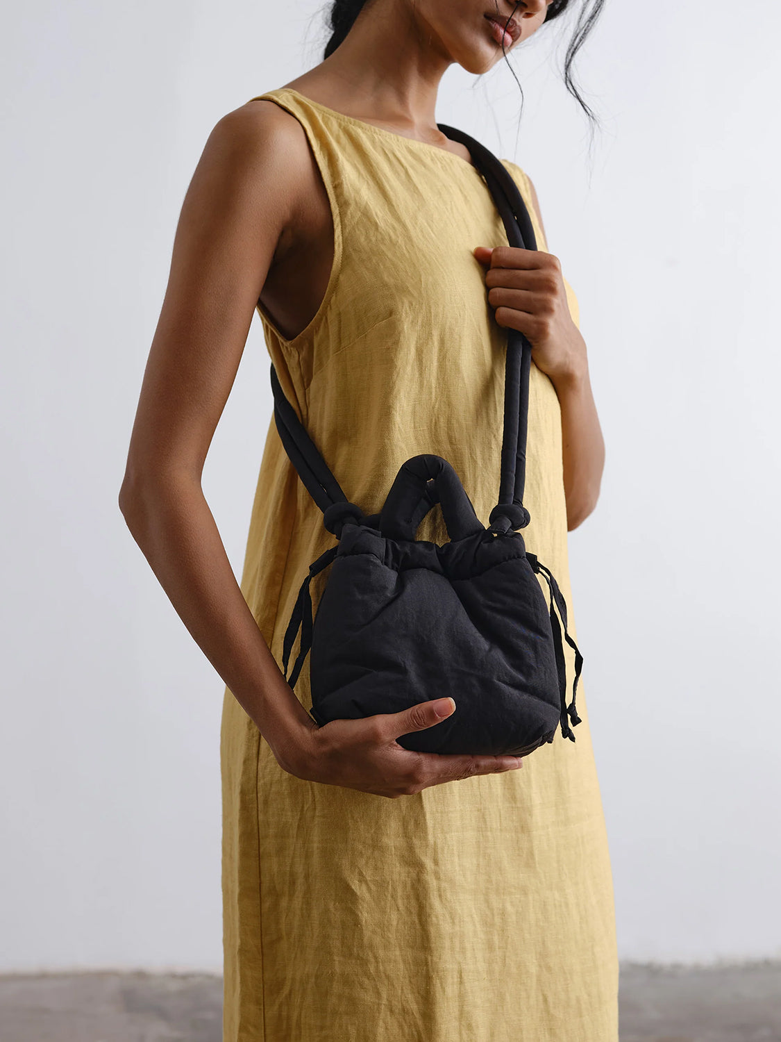 Borsa a mano con tracolla Micro Ona Soft Bag OLEND Donna - Nero
