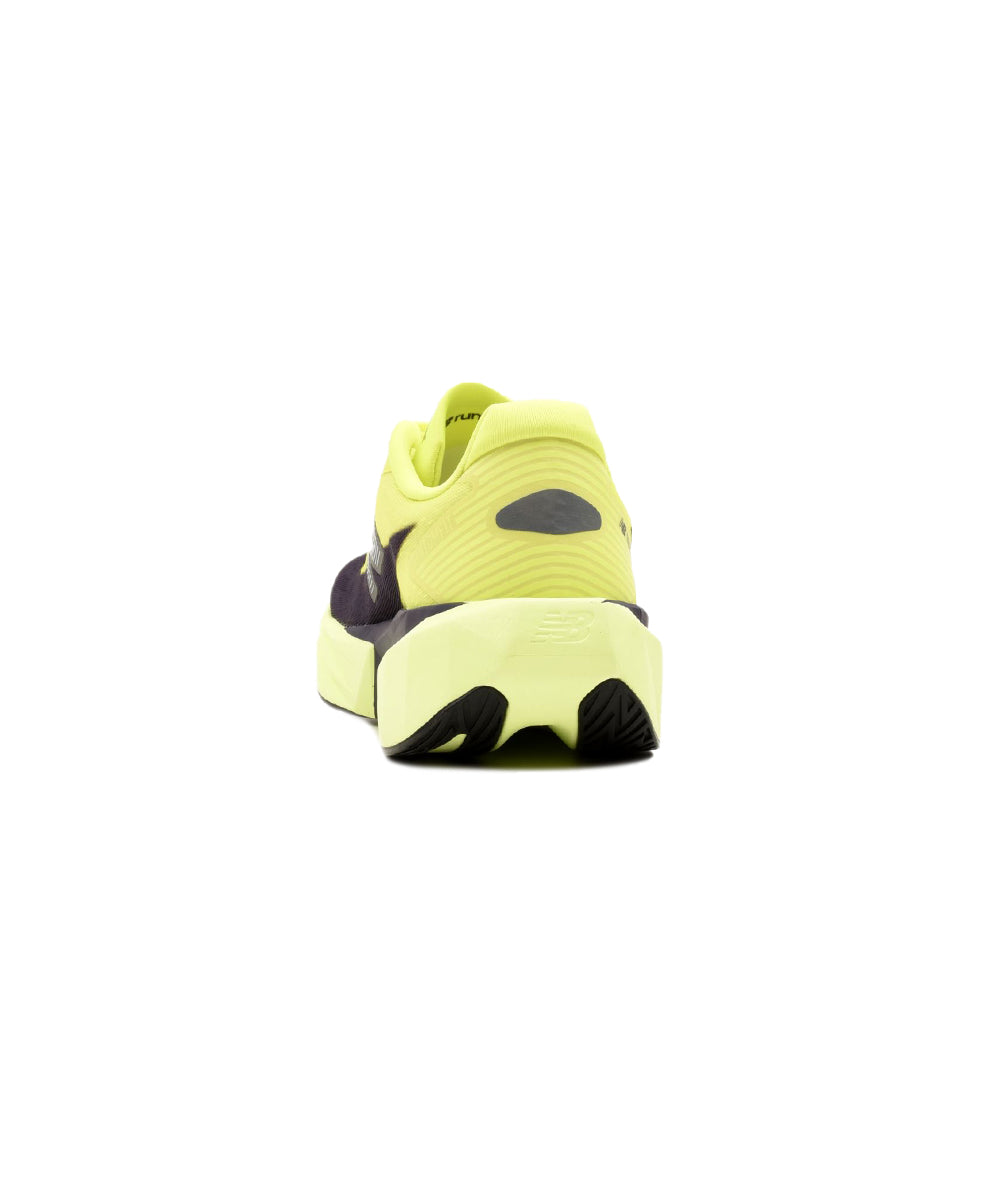 Scarpa Running FuelCell Rebel V5 NEW BALANCE Uomo - Giallo