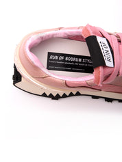 Women's low-top sneakers in pink suede