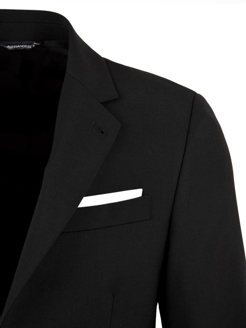 Dettaglio della giacca in nero da uomo firmato Daniele Alessandrini con collo con rever e taschino.