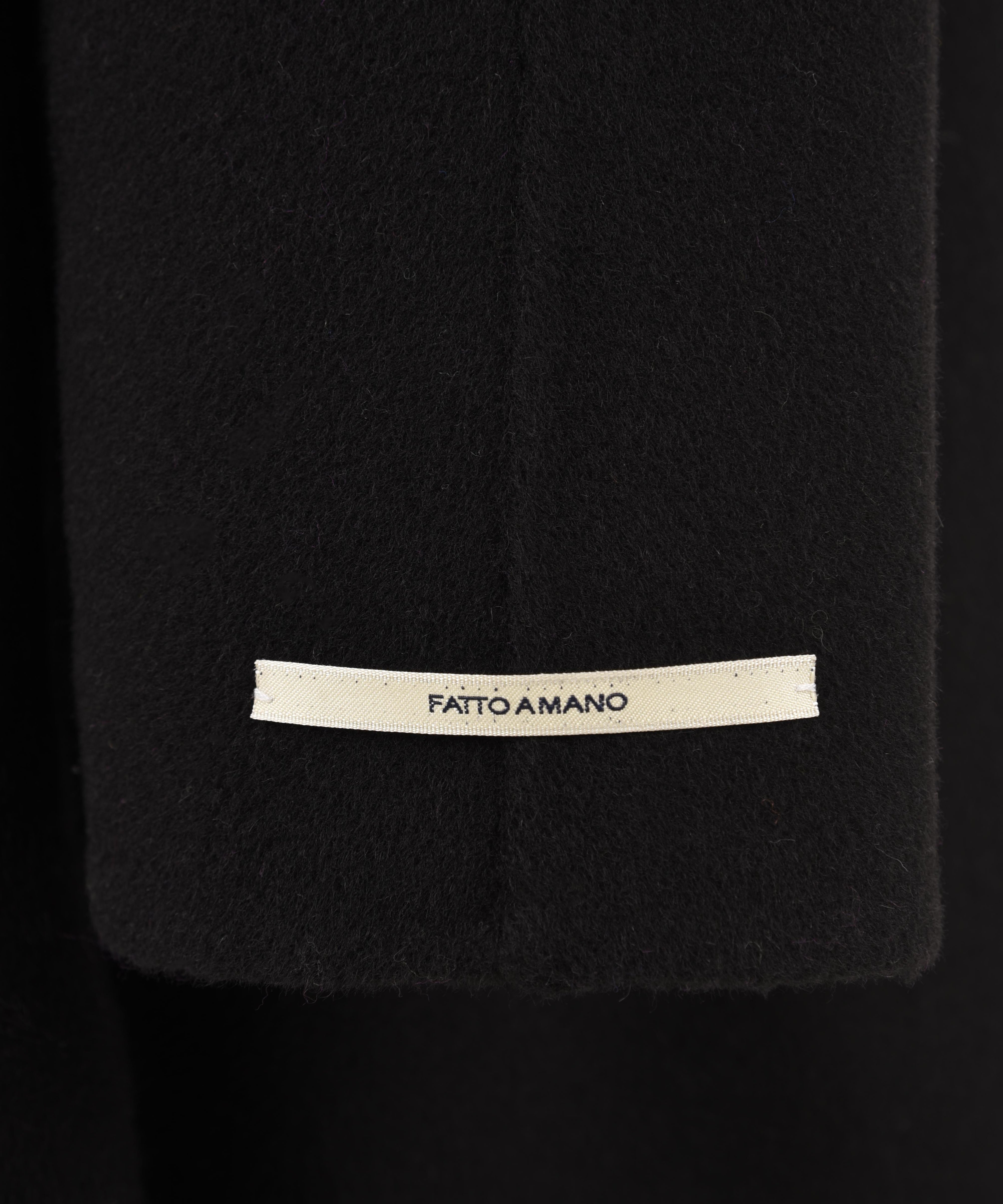 Cappotto lungo Donna in lana nero, Glox, etichetta