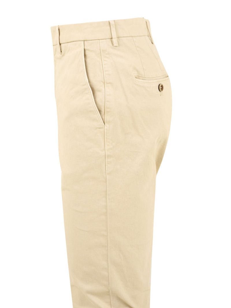 Immagine laterale del pantalone in panna da uomo firmato GTA. Con tasche laterali e sul retro e passanti in vita per cintura.