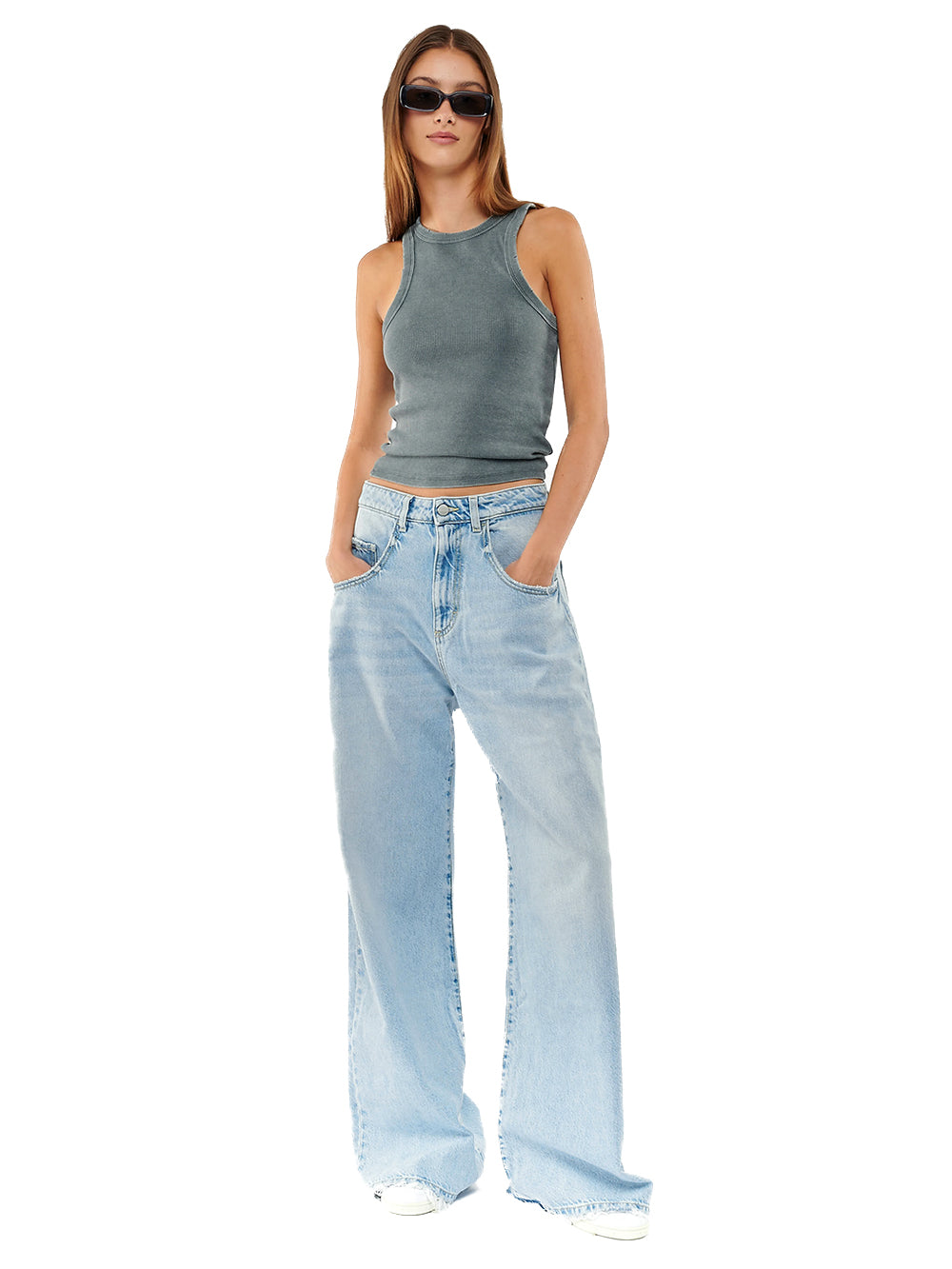 Debby women's jeans with light wash